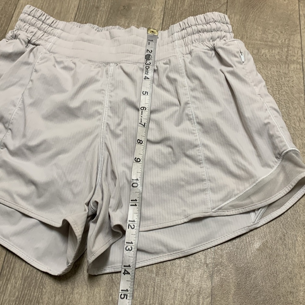 Womens Lululemon Athletica Running Drawstring Athletic Athleisure Shorts‎ - Picture 3 of 7